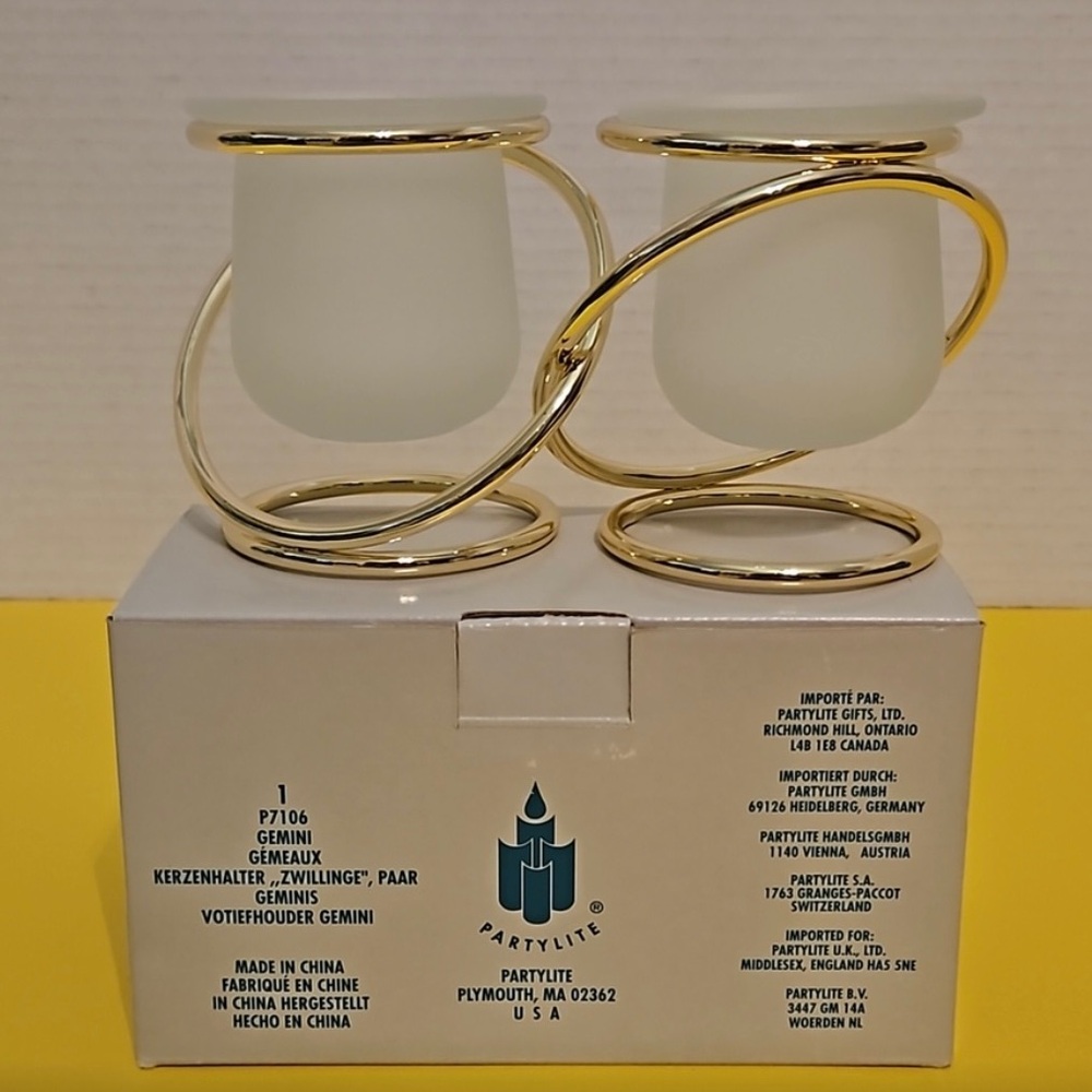 Hostess Pick 🥳💥 New with Tags Vintage PartyLite Gold and White Candle Holders